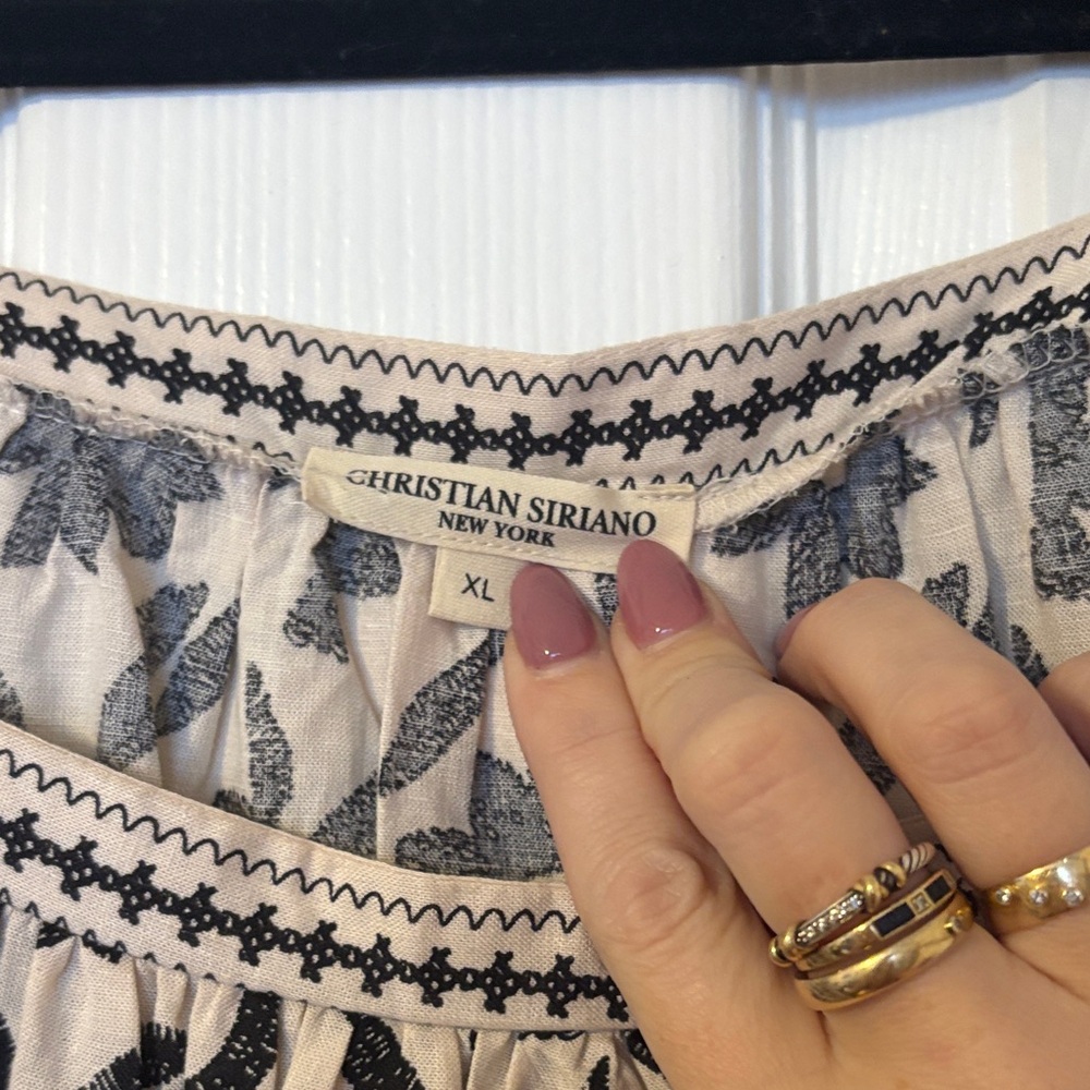 Christian Siriano Black and Cream Floral Blouse - Picture 2 of 2